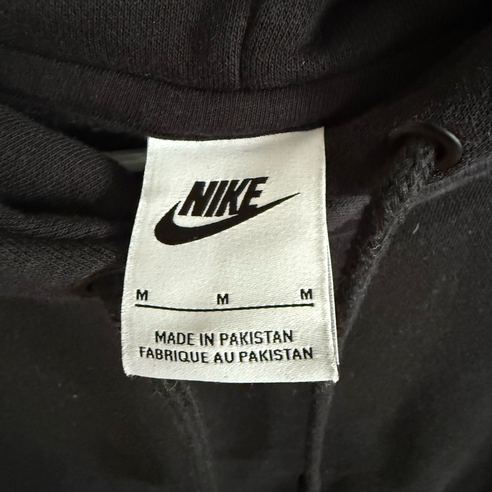 Nike Oversized Black Hoodie - Size Medium - side slits- hood - Picture 4 of 6